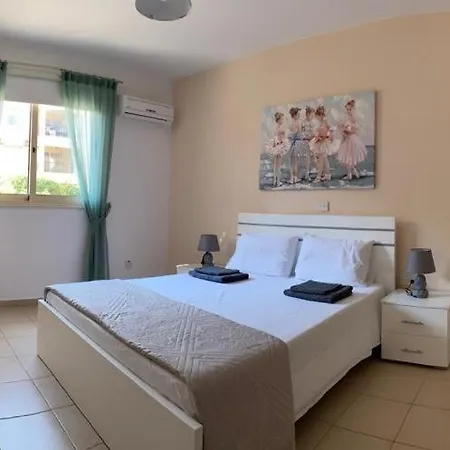Royal Seacrest Apartament Paphos